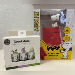 Peanuts Snoopy Ultrasonic Diffuser and Brookstone essential oils